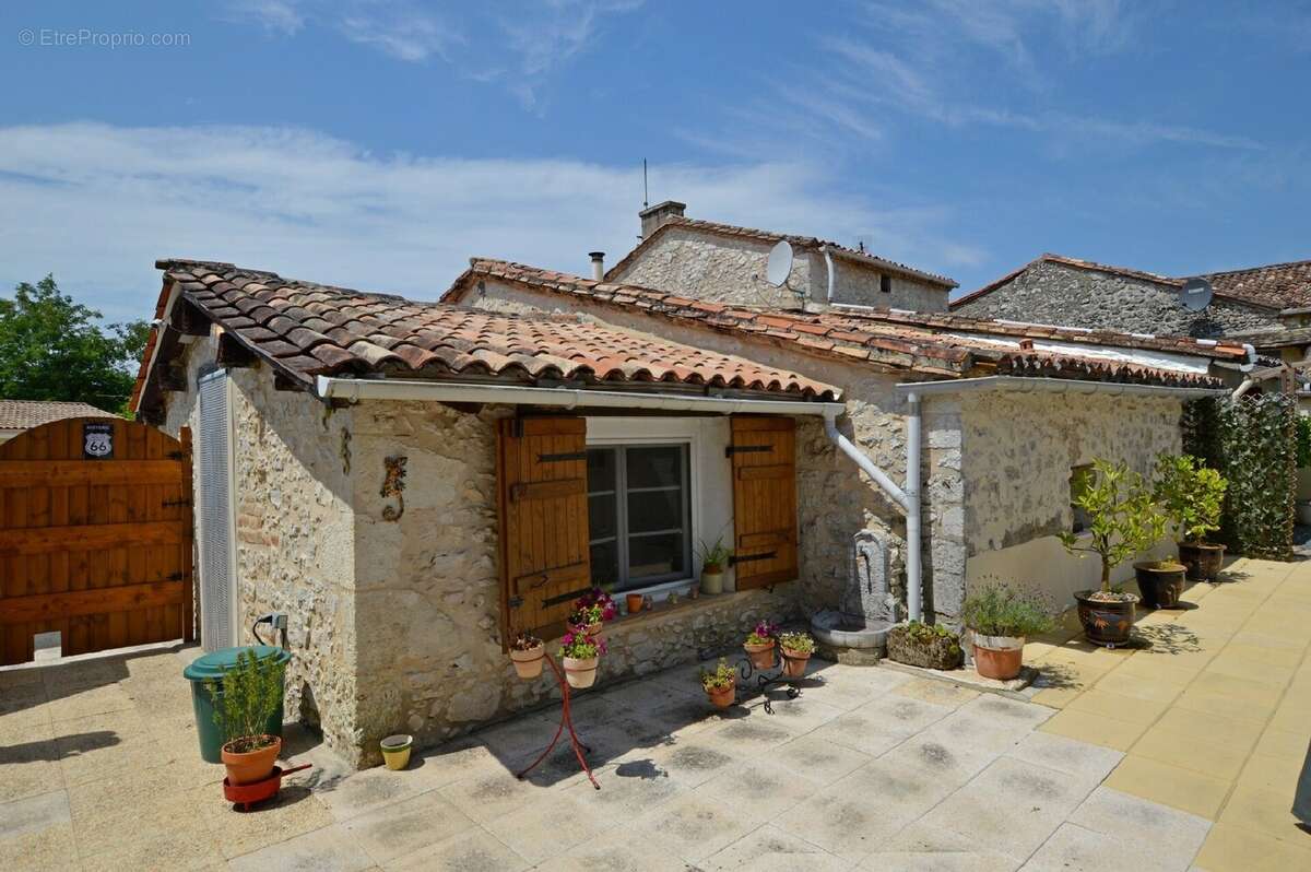 Maison à LOUBES-BERNAC