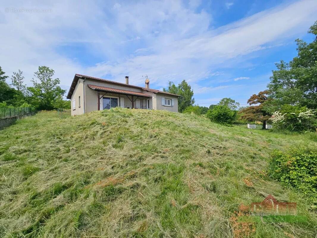 Maison à MOISSIEU-SUR-DOLON