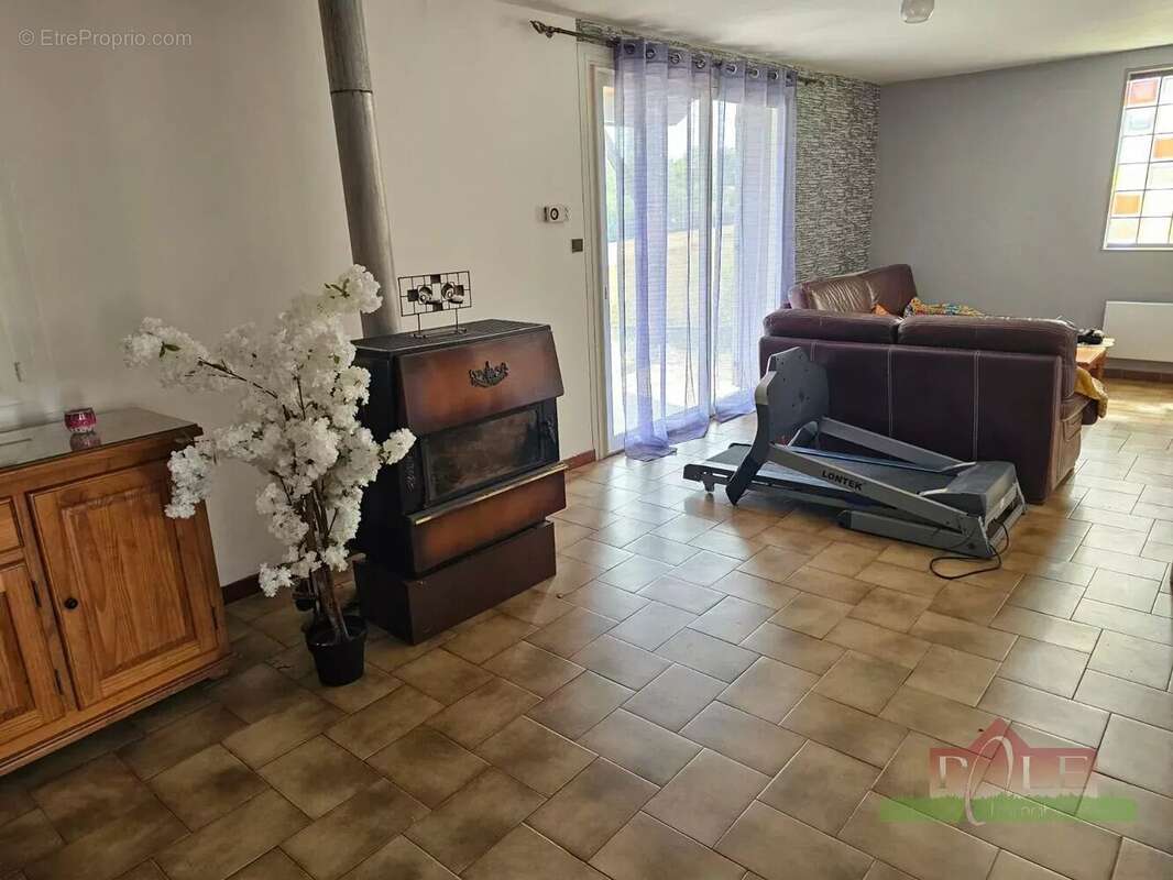 Maison à MOISSIEU-SUR-DOLON