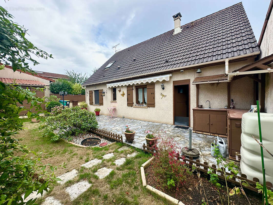 Maison à CORBEIL-ESSONNES