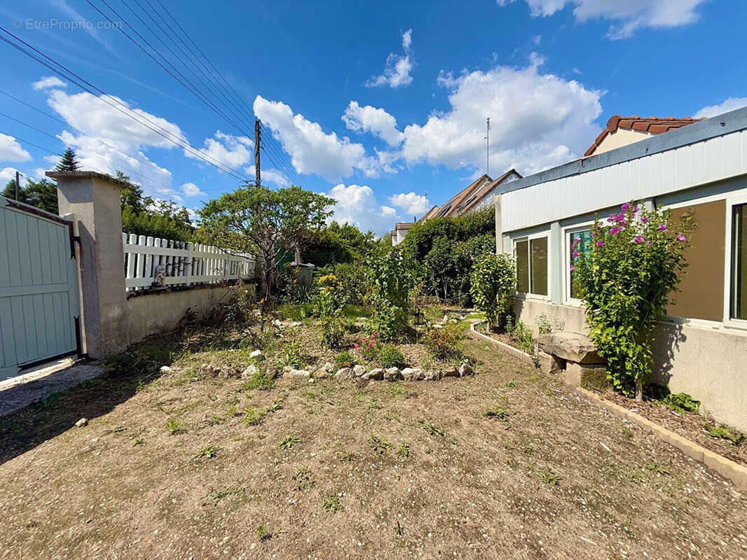 Maison à MILLY-LA-FORET