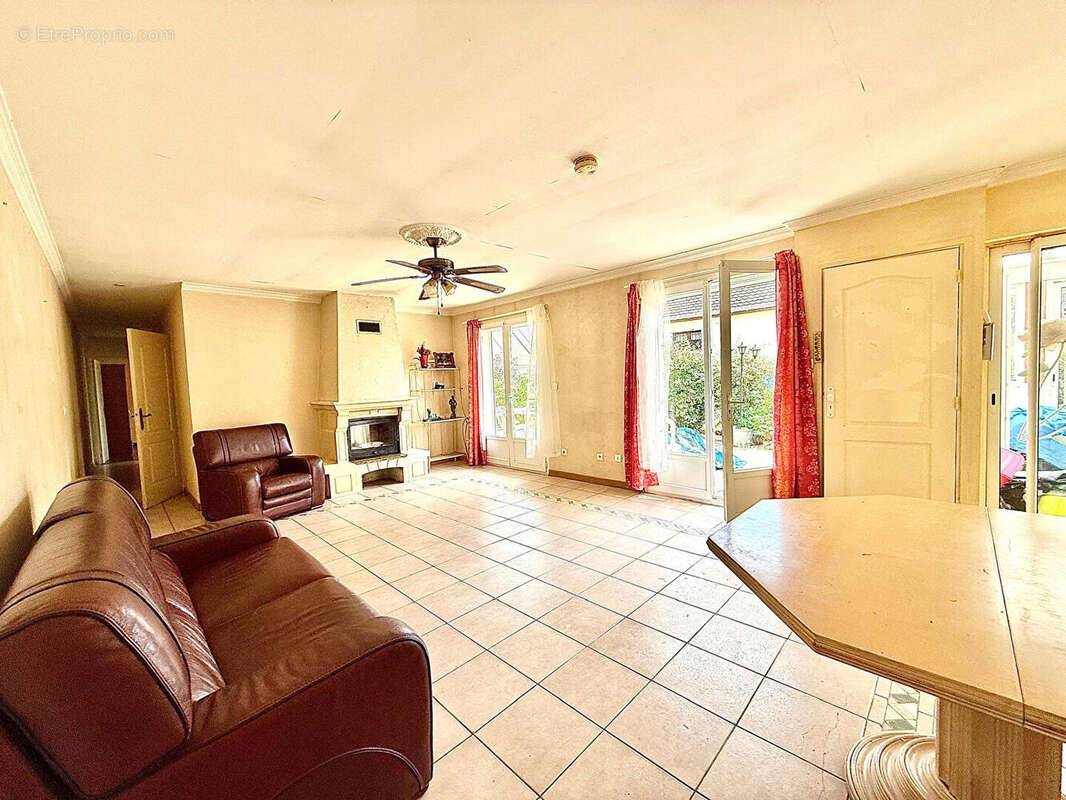 Maison à MILLY-LA-FORET