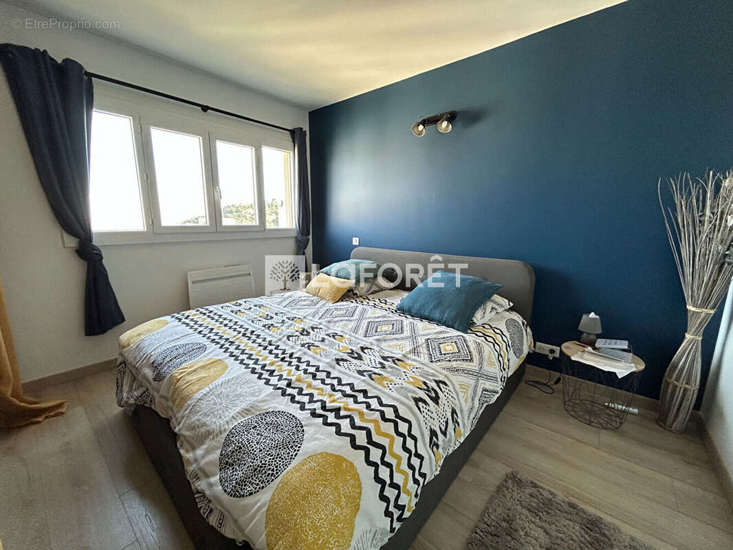 Appartement à SAINT-LAURENT-DU-VAR