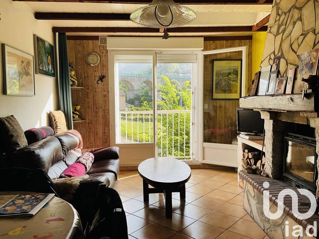 Photo 1 - Appartement à BEZ-ET-ESPARON