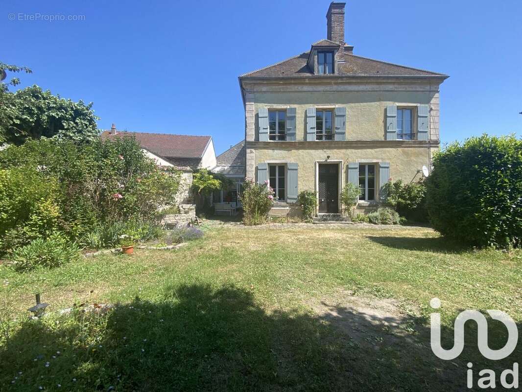 Photo 2 - Maison à URY