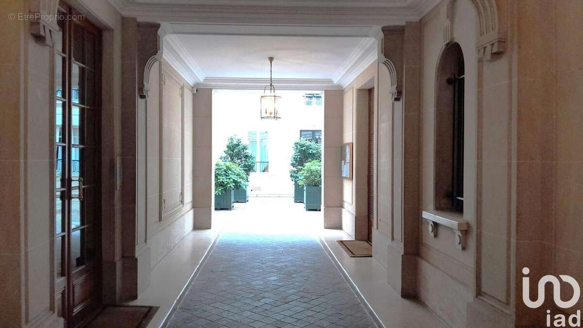 Photo 7 - Appartement à PARIS-7E