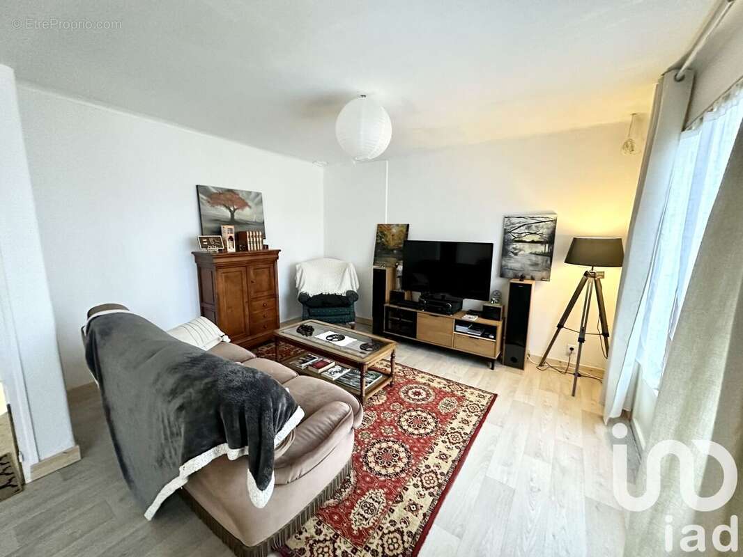 Photo 2 - Maison à CERNY