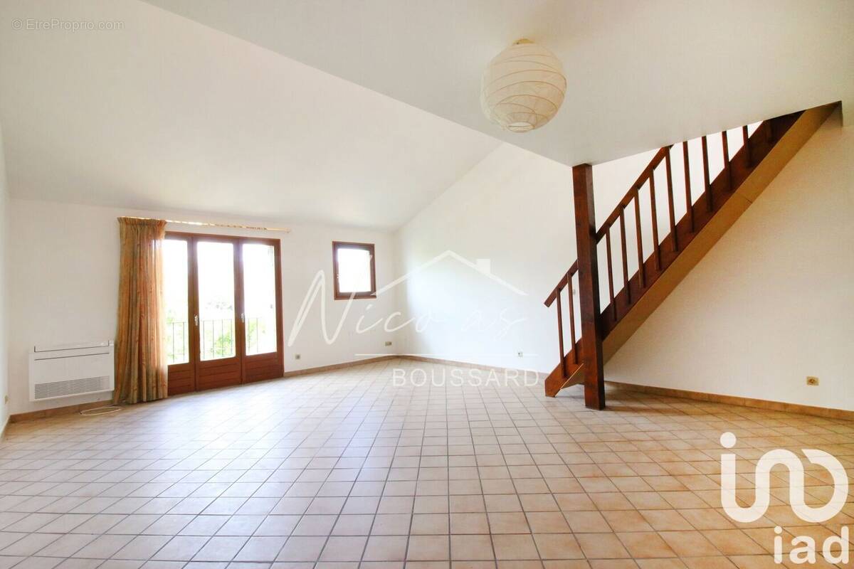 Photo 1 - Appartement à LE PLESSIS-BELLEVILLE