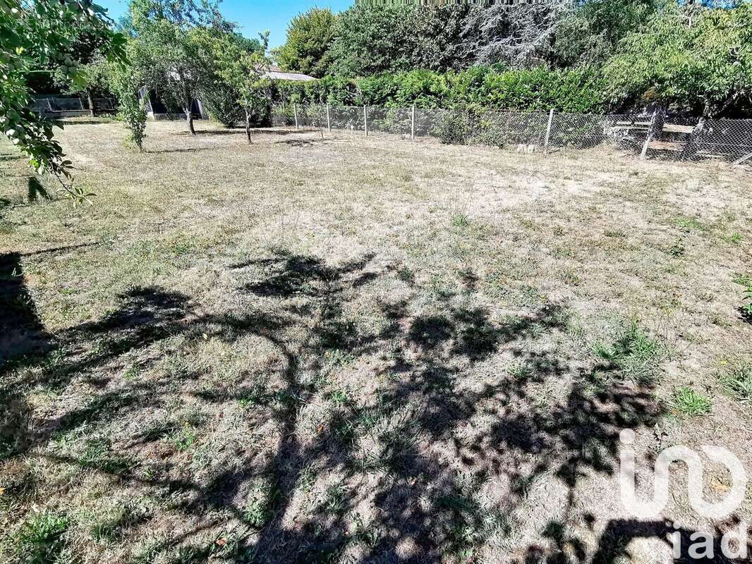 Photo 3 - Terrain à PUYMOYEN