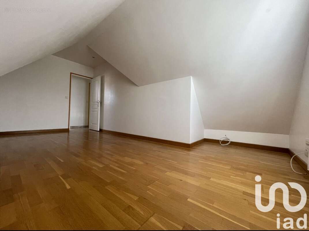 Photo 6 - Maison à MARLY-LA-VILLE