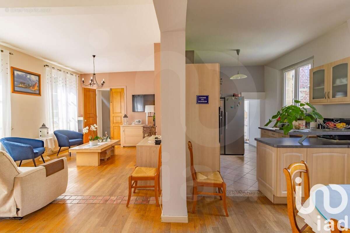 Photo 2 - Maison à NOYON