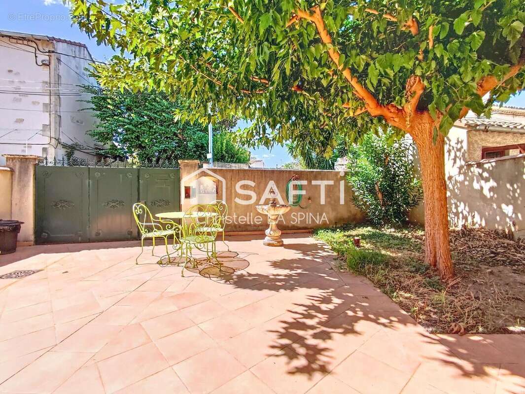 Photo 2 - Maison à ARLES