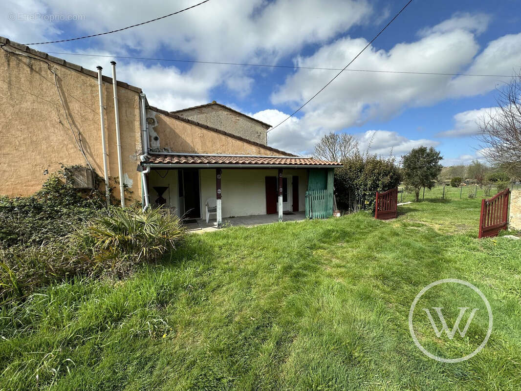 Maison à VENDAYS-MONTALIVET