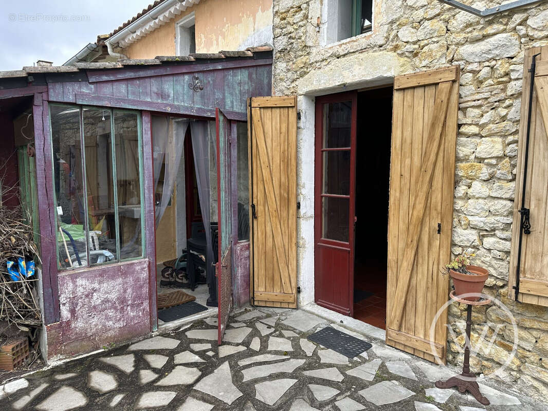 Maison à VENDAYS-MONTALIVET