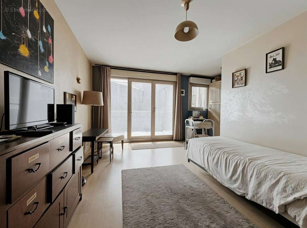 Appartement à LES PAVILLONS-SOUS-BOIS