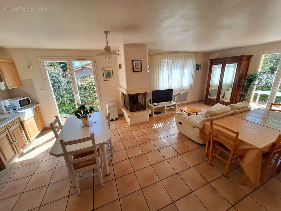 Maison à SAINT-CYPRIEN