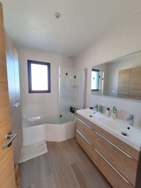 Maison à SAINT-CYPRIEN