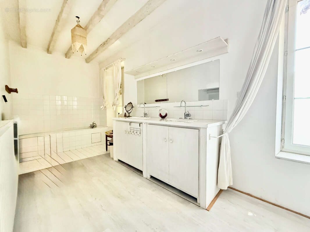 Maison à SAINT-BARTHELEMY