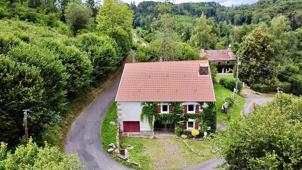 Maison à AMONT-ET-EFFRENEY
