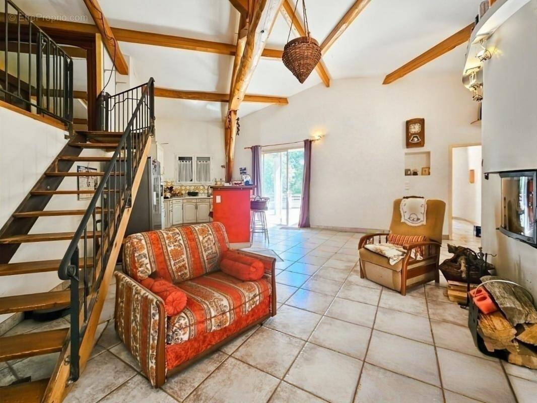 Maison à SAINTE-ANASTASIE