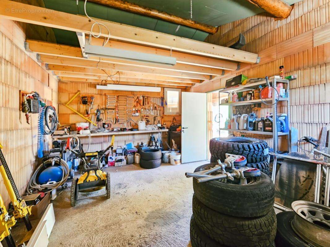 Maison à SAINTE-ANASTASIE