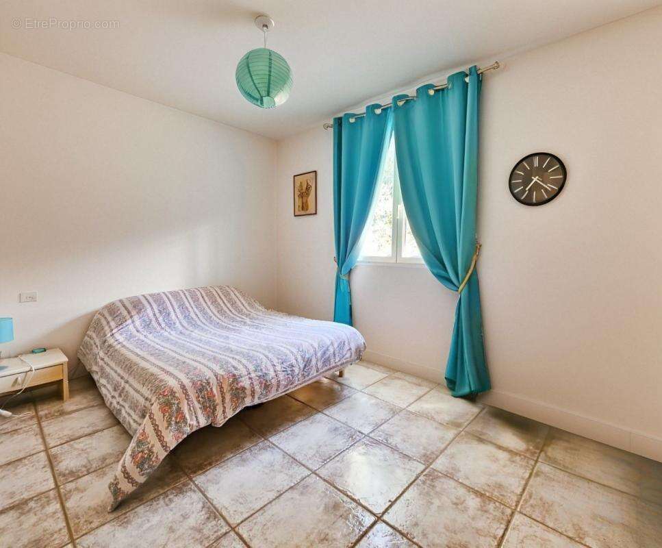 Maison à SAINTE-ANASTASIE