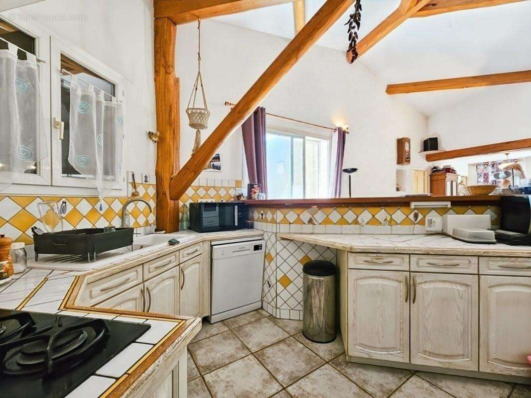 Maison à SAINTE-ANASTASIE