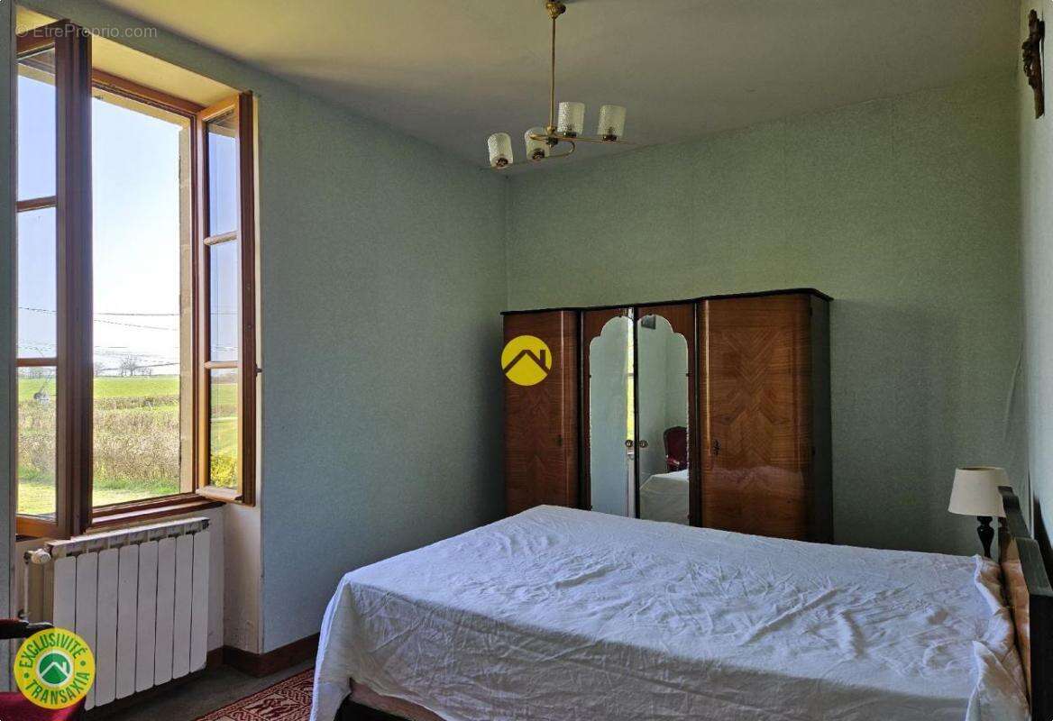 Maison à COSNE-D&#039;ALLIER