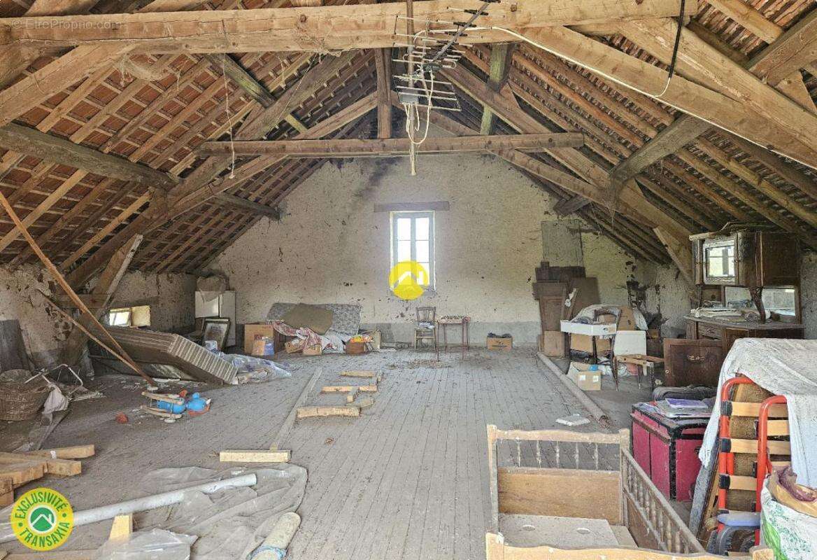 Maison à COSNE-D&#039;ALLIER