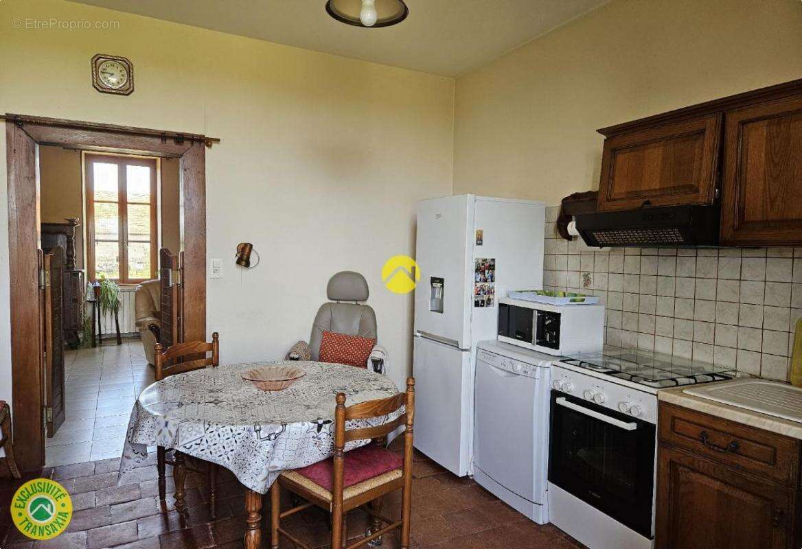 Maison à COSNE-D&#039;ALLIER