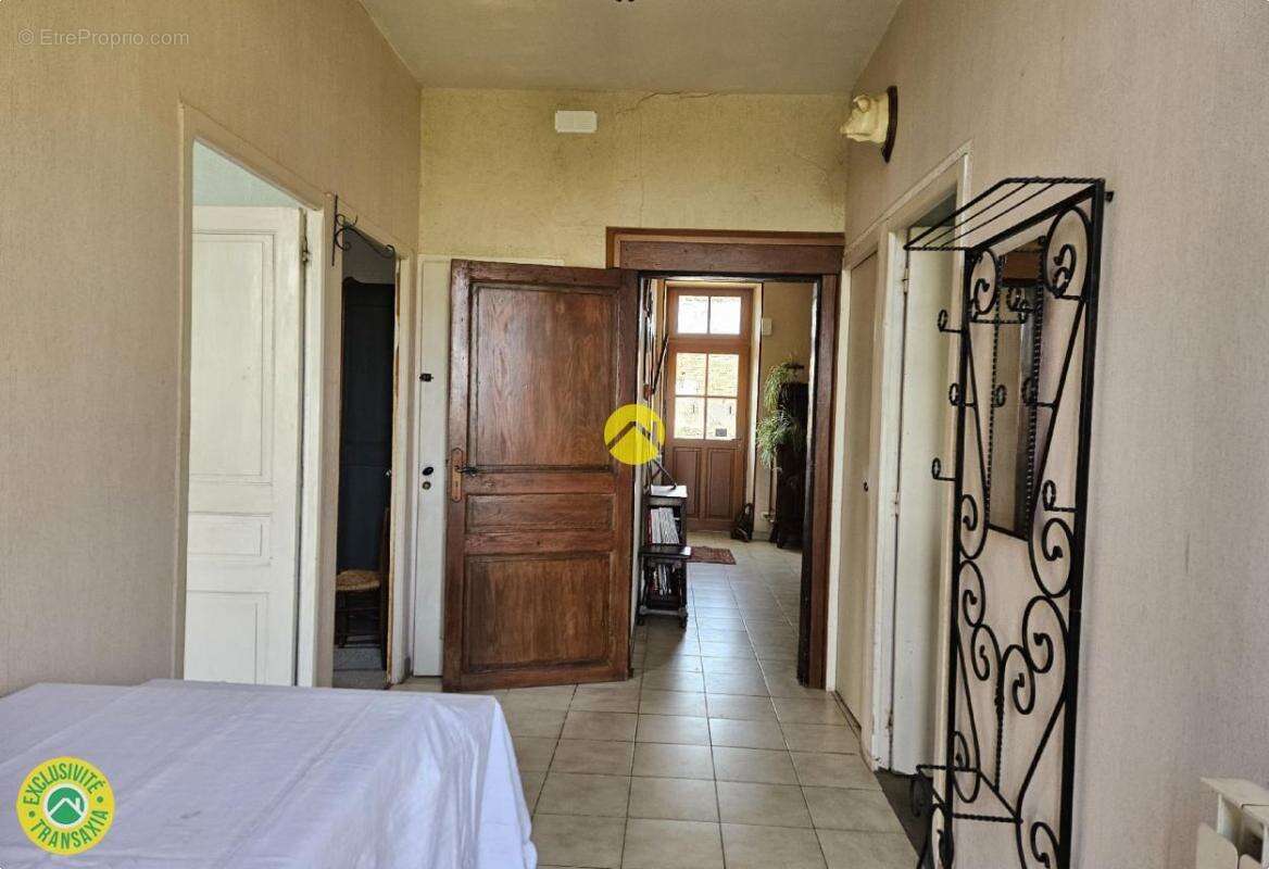 Maison à COSNE-D&#039;ALLIER