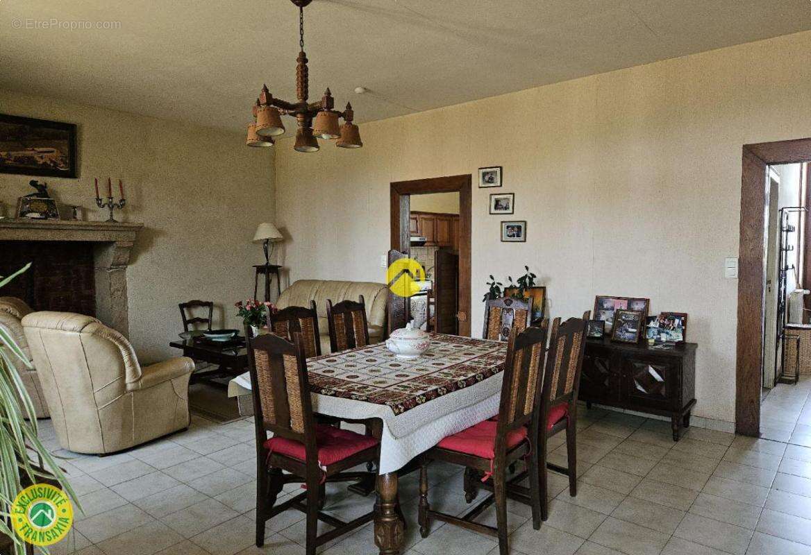 Maison à COSNE-D&#039;ALLIER