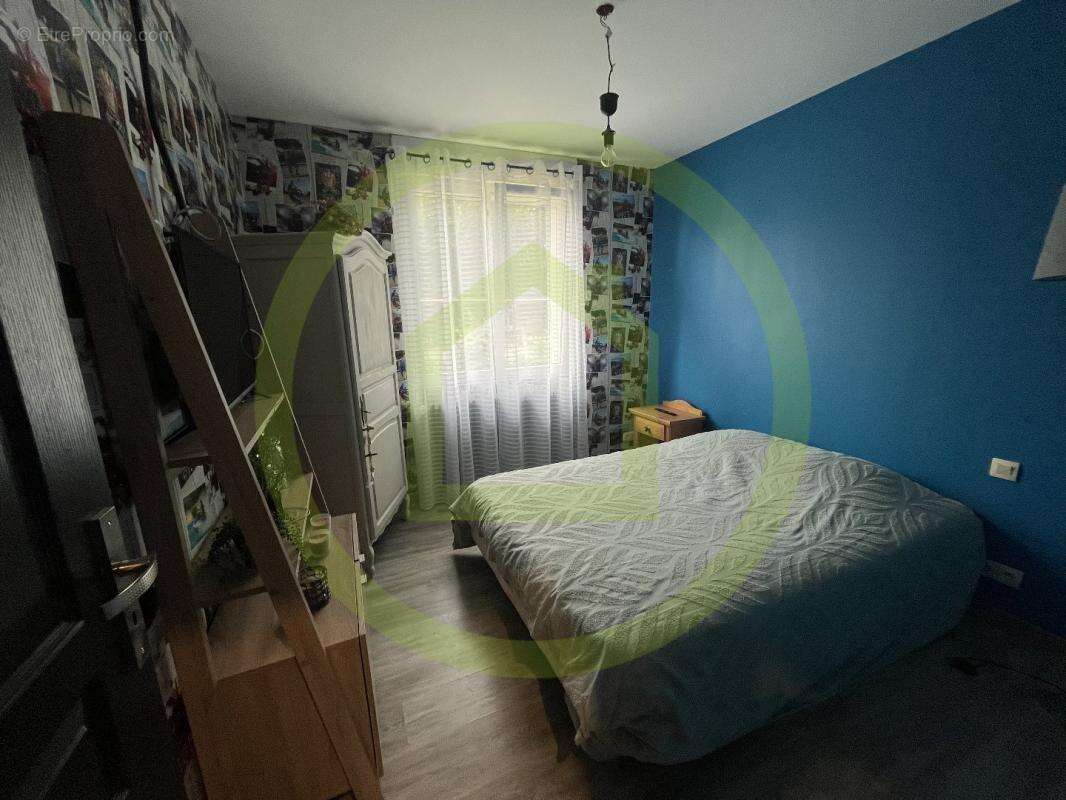 Maison à LE PLESSIER-ROZAINVILLERS