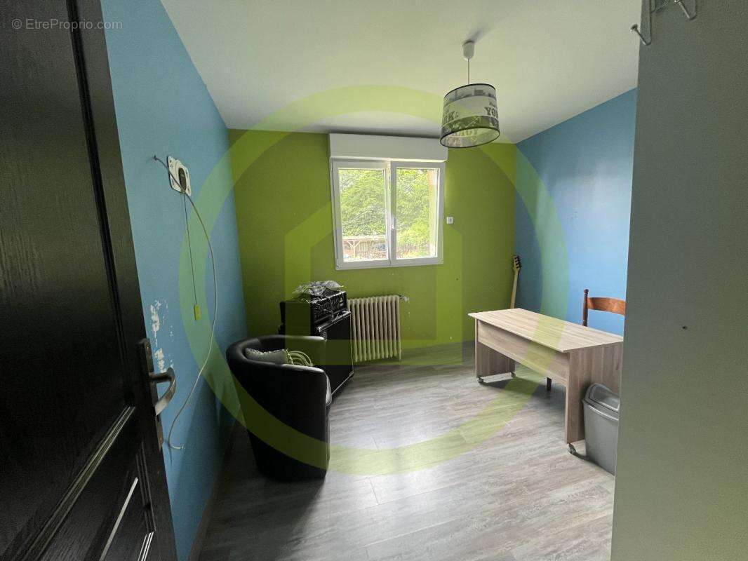 Maison à LE PLESSIER-ROZAINVILLERS