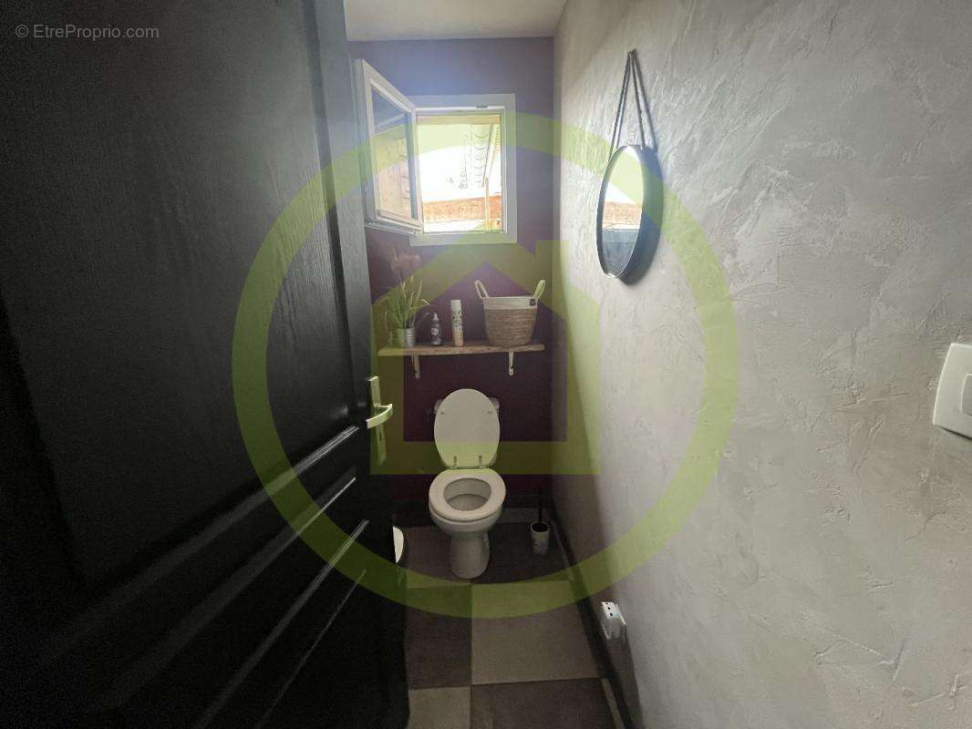 Maison à LE PLESSIER-ROZAINVILLERS