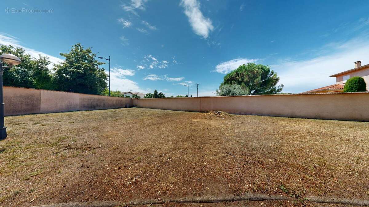 Terrain à COLOMBIER-SAUGNIEU