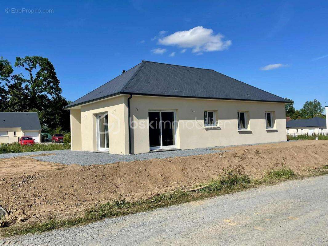 Maison à ESQUAY-SUR-SEULLES