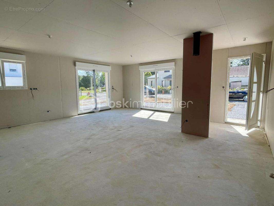 Maison à ESQUAY-SUR-SEULLES