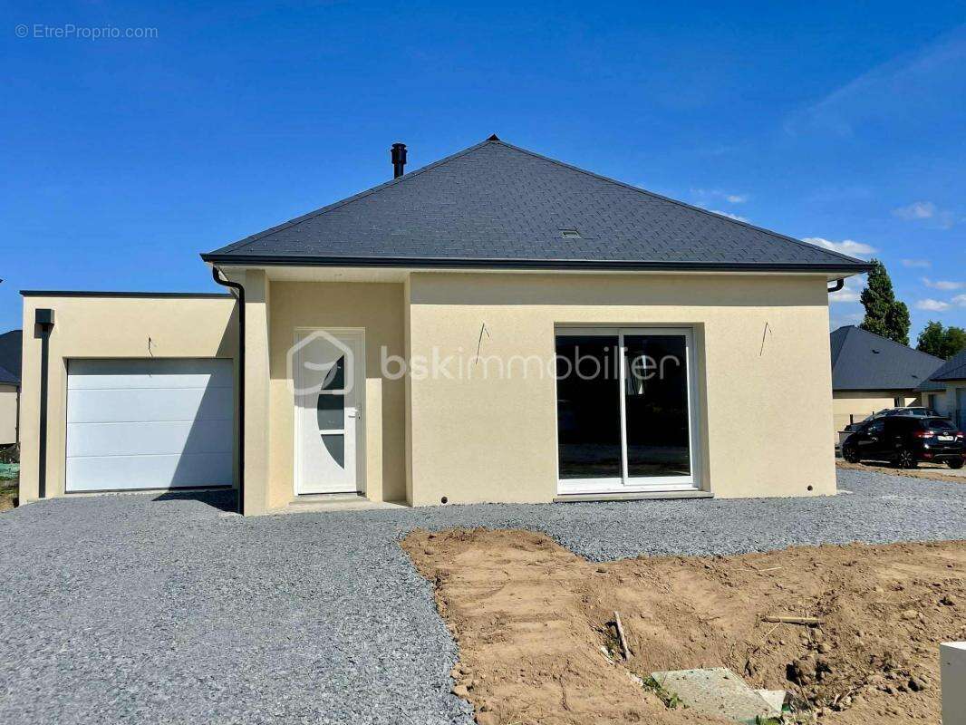 Maison à ESQUAY-SUR-SEULLES