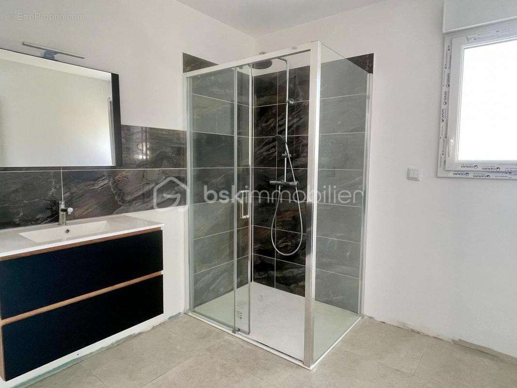 Maison à ESQUAY-SUR-SEULLES