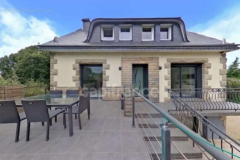 Maison à SAINT-AGATHON