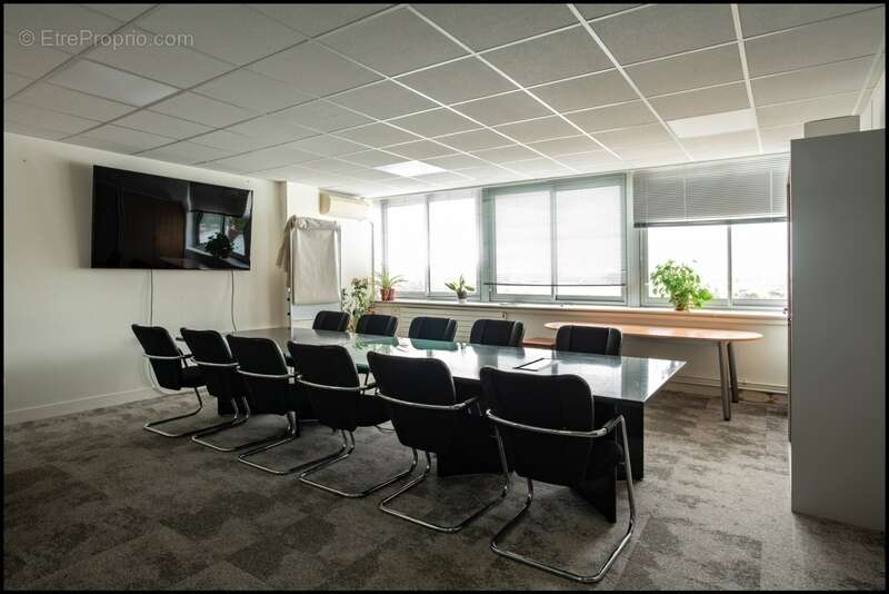 Commerce à NANTERRE