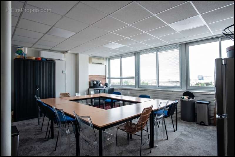 Commerce à NANTERRE