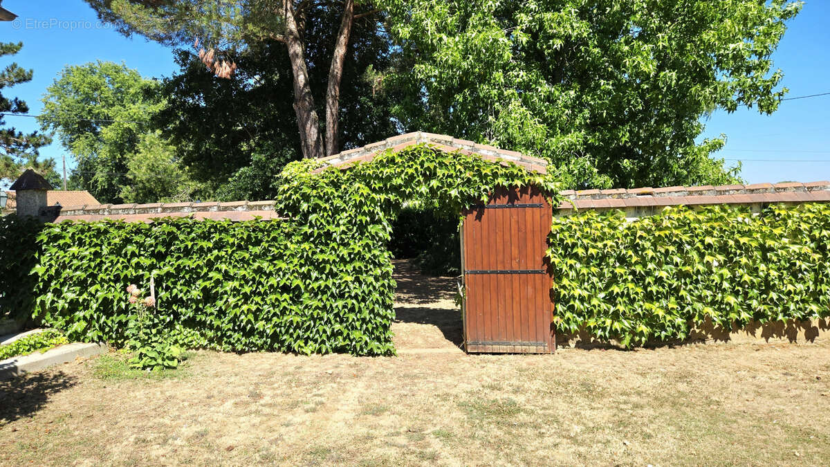 Maison à SAINT-AVIT-SAINT-NAZAIRE