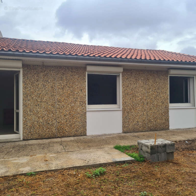 Maison à SAINT-SEURIN-SUR-L&#039;ISLE