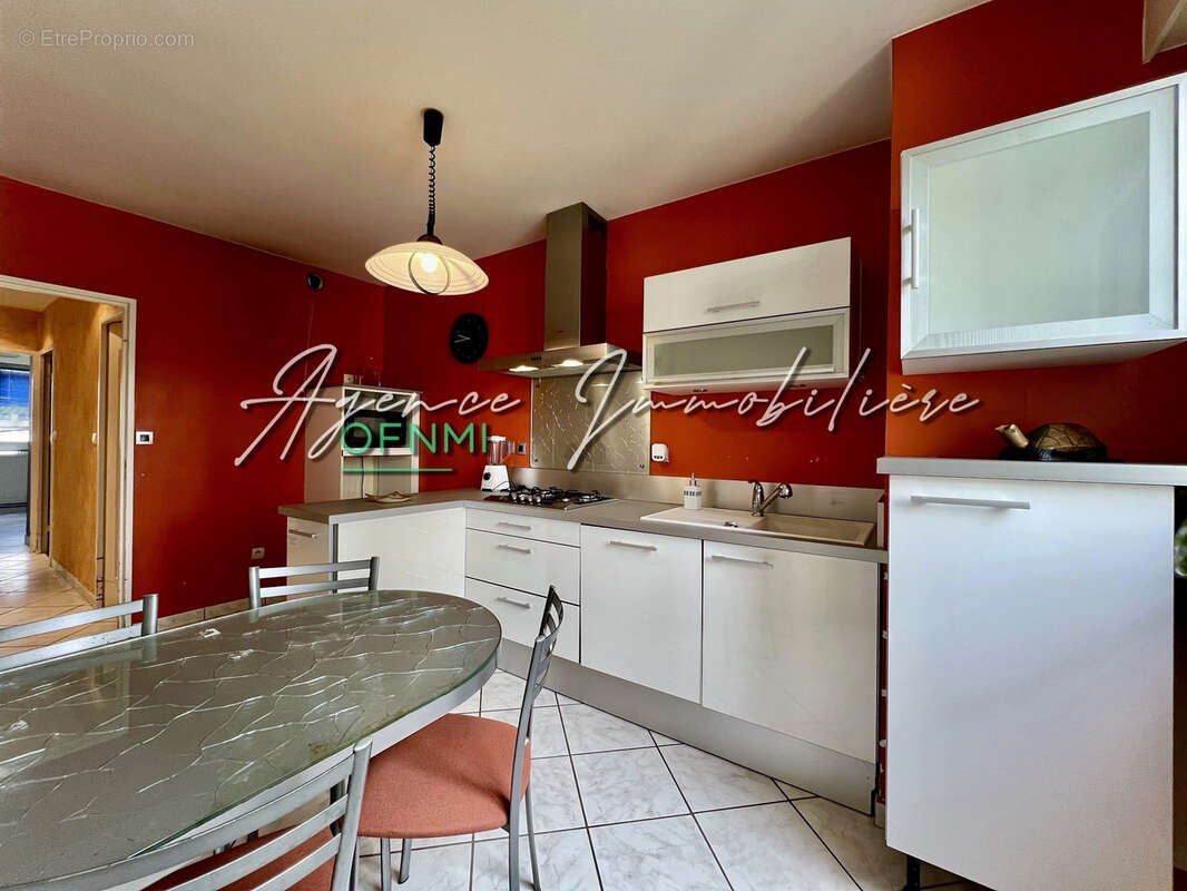 Appartement à SAINT-ETIENNE