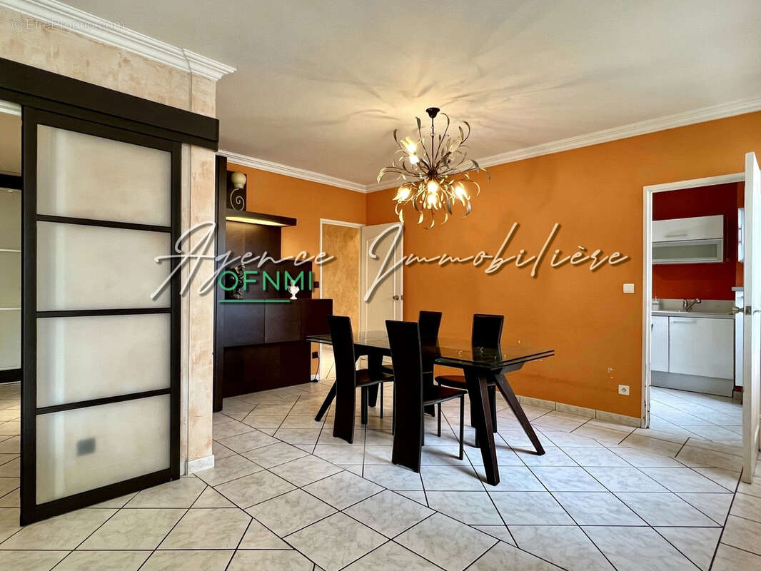 Appartement à SAINT-ETIENNE