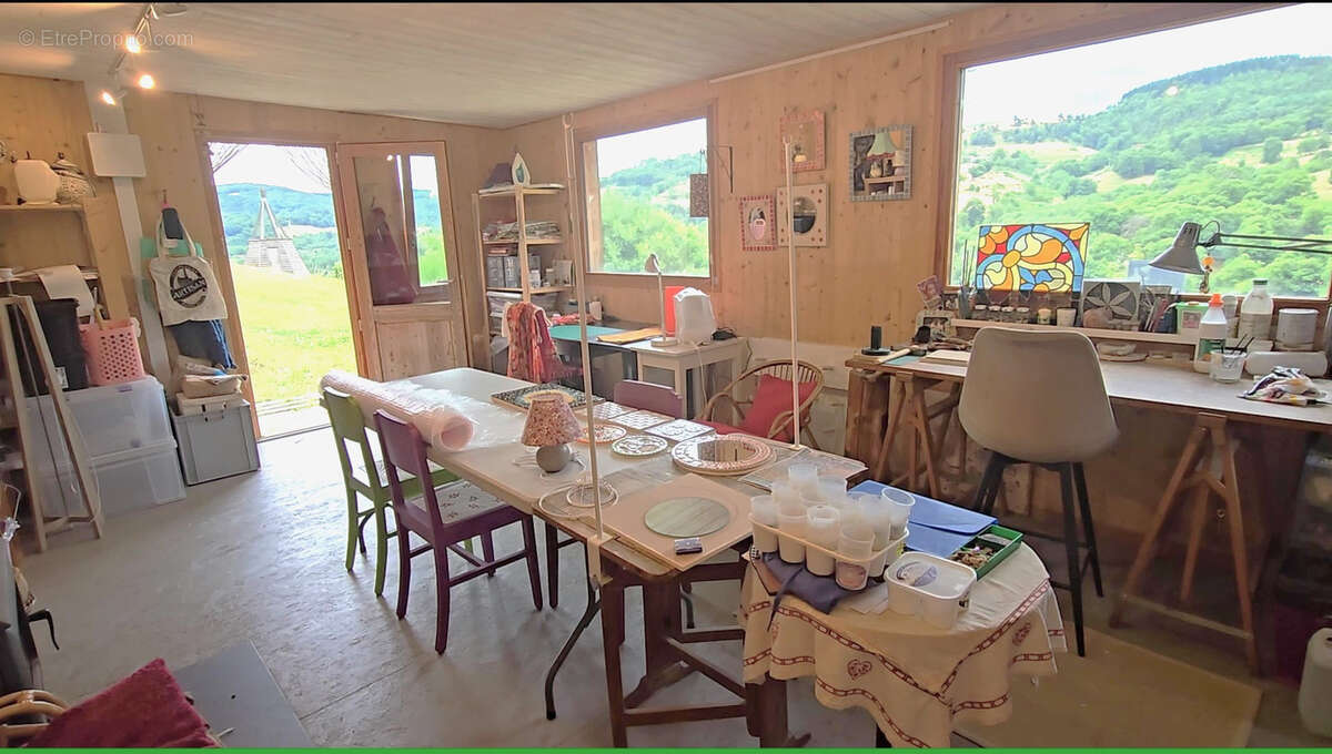 Maison à SAINT-BASILE