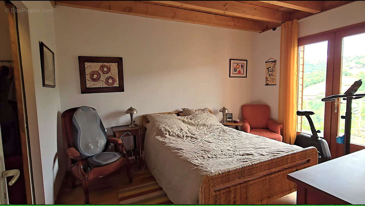 Maison à SAINT-BASILE