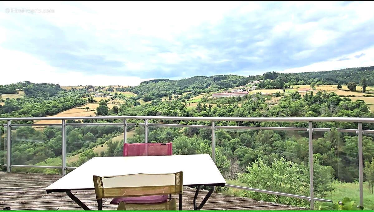 Maison à SAINT-BASILE